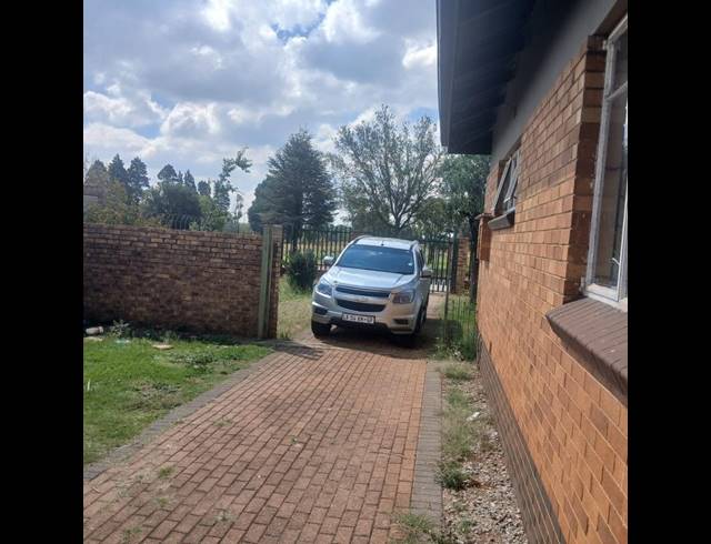 6 BEDROOM HOUSE FOR SALE IN GLEN MARAIS